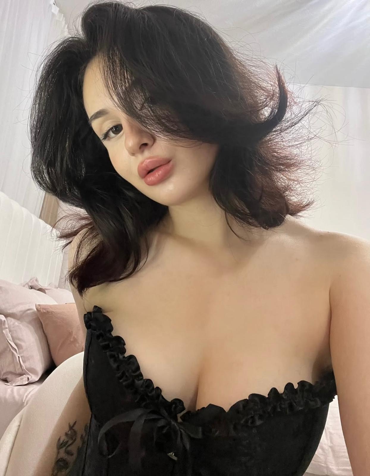 Hüseyinalan Başarıya Odaklanmış Kadın Escort Rabia